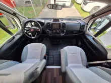 Fahrzeugbild Weinsberg CaraSuite 700 ME - Einzelbetten & Hubbett #21