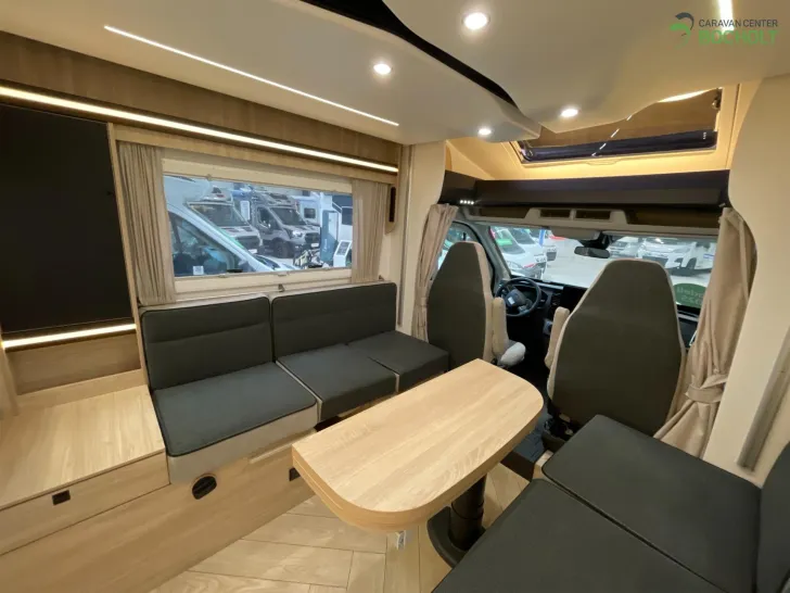 Fahrzeugbild Challenger Etape Edition 270 Modell 2025 / Automatik / Arctic #6