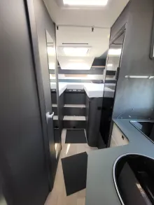 Fahrzeugbild Laika Kosmo L 319 #19