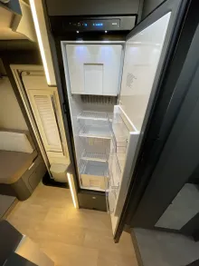 Fahrzeugbild Laika Kosmo L 409 - mit Hubbett- VERKAUFT #12