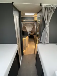 Fahrzeugbild Laika Kosmo L 409 - mit Hubbett- VERKAUFT #17