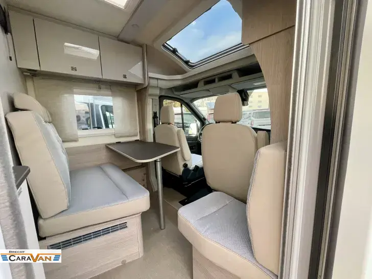 Fahrzeugbild Bürstner Lineo T 690 G #3