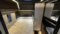 Bild 12 Knaus Azur 500 FU mit Dachklimaanlage