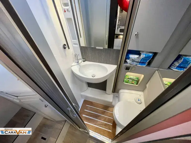 Fahrzeugbild Hymer Exsis-i 474 35000 Euro ggü NP!! #8