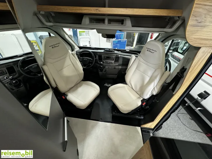 Fahrzeugbild Karmann Mobil Dexter 570 AW 4x4 #14
