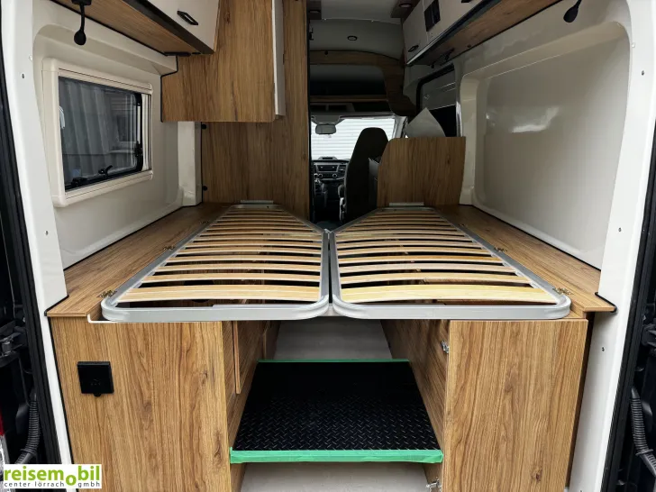 Fahrzeugbild Karmann Mobil Dexter 570 AW 4x4 #28