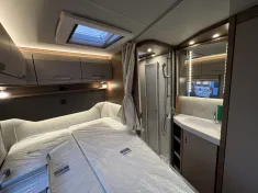 Bild 11 Knaus Van I 550 MF L-Sitz ISOFIX Rahmenfenster