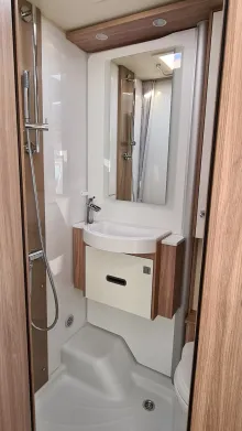 Fahrzeugbild Bürstner Limited T 690 G Listenpreis 94.543€ #14