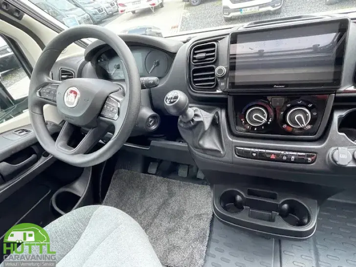 Fahrzeugbild Weinsberg CaraSuite 700 ME Mietwagen Verfügbar Nov 25 #4