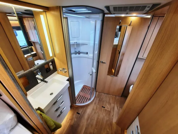 Fahrzeugbild Hymer B-Klasse ML I 880 Verfüg. Sparen Sie 19.300,- €! #16