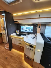 Fahrzeugbild Hymer B-Klasse ML I 880 Verfüg./Sparen Sie 44.300,- €! #12