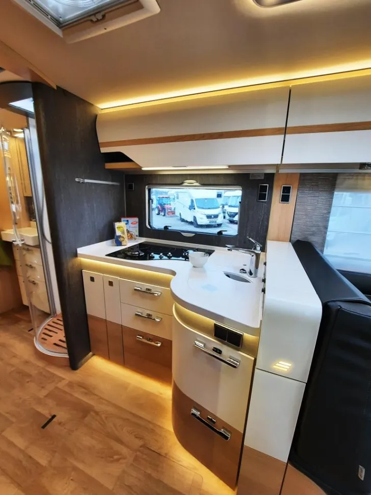 Fahrzeugbild Hymer B-Klasse ML I 880 Verfüg. Sparen Sie 19.300,- €! #12