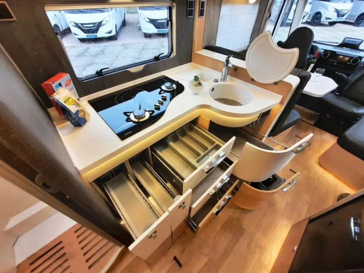 Fahrzeugbild Hymer B-Klasse ML I 880 Verfüg. Sparen Sie 19.300,- €! #14