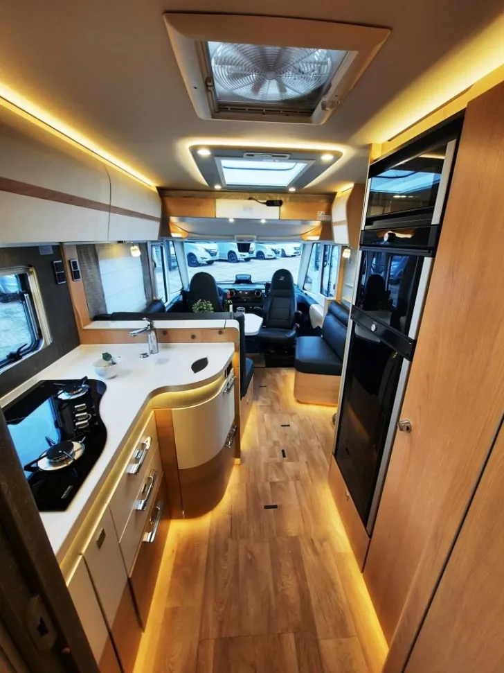 Fahrzeugbild Hymer B-Klasse ML I 880 Verfüg. Sparen Sie 19.300,- €! #5