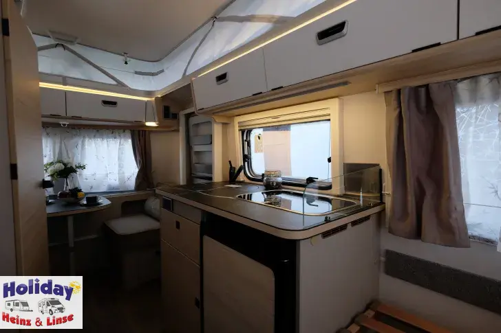 Fahrzeugbild Hymer Eriba Touring 430 Nugget Gold Edition Auflastung 1.300 kg, #9