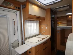 Bild 9 Hymer Exsis-i 588 - elektr.  Hubstützen uvm. -