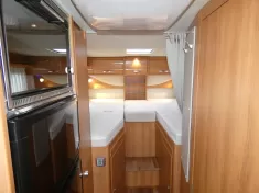 Bild 11 Hymer Exsis-i 588 - elektr.  Hubstützen uvm. -