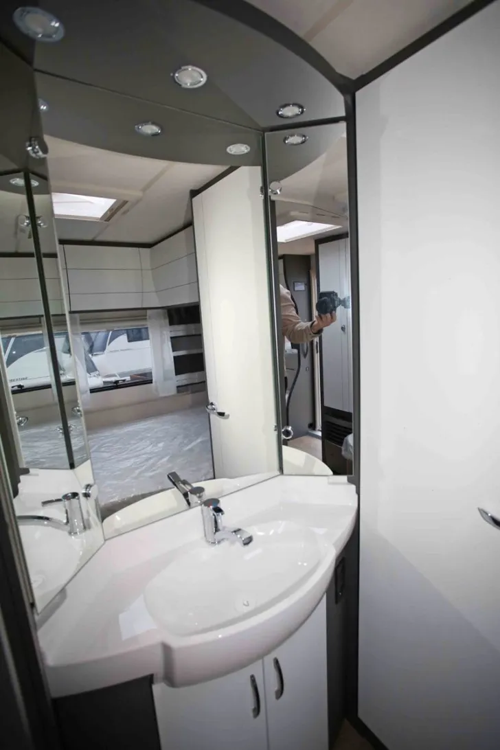 Fahrzeugbild Hobby Excellent Edition 460 UFe #10