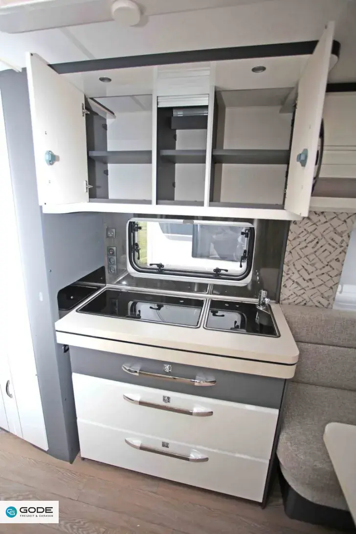 Fahrzeugbild Hobby Excellent 540 WFU 2.000 kg/Vorber.Klima #11