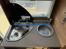 Fahrzeugbild Weinsberg CaraHome 550 MG Modell 2024 Markise Styling #9