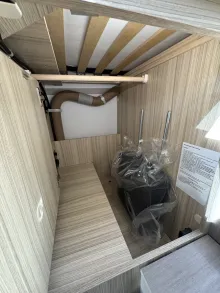 Schrank Adria Compact DL *ACC * 148l Kül * LED * ZV*