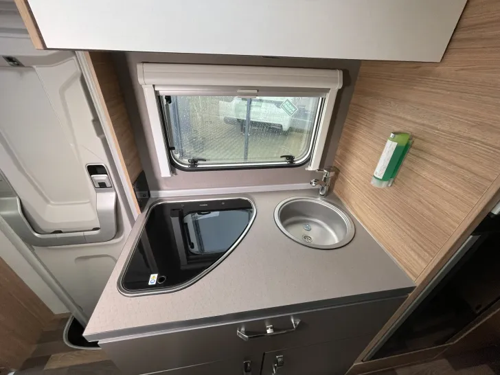Fahrzeugbild Weinsberg CaraHome 650 DG #13