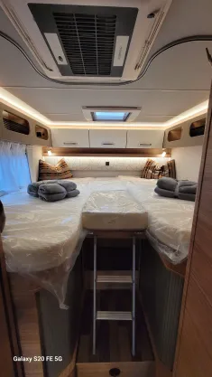 Bild 8 Weinsberg CaraCompact Suite 640 MEG EDITION [PEPPER] Dachklimaanlage