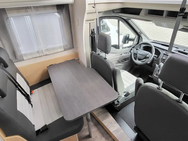 Fahrzeugbild Sunlight FORD ADVENTURE ED T 670S #12