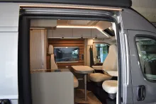 Fahrzeugbild Hymer Camper Van Ayers Rock Automatik, Skyview, 541 cm #4