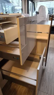 Fahrzeugbild Bürstner Elegance I 910 G Listenpreis: 207.200€ #22