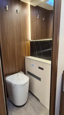 Fahrzeugbild Bürstner Elegance I 910 G Listenpreis: 207.200€ #18