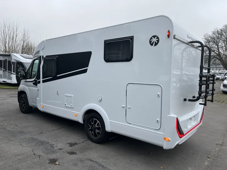 Fahrzeugbild Sunlight V 66 #7