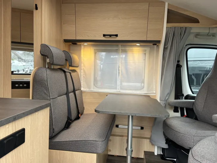 Fahrzeugbild Sunlight V 66 #10