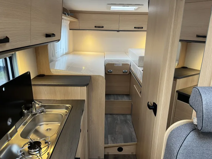 Fahrzeugbild Sunlight V 66 #15