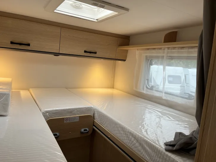 Fahrzeugbild Sunlight V 66 #16