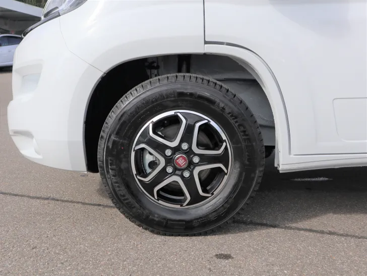 Fahrzeugbild Laika Kosmo L 319 LAGERRÄUMUNGSVERKAUF ! #9