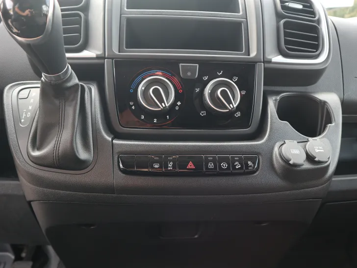 Fahrzeugbild Laika Kosmo L 319 LAGERRÄUMUNGSVERKAUF ! #16