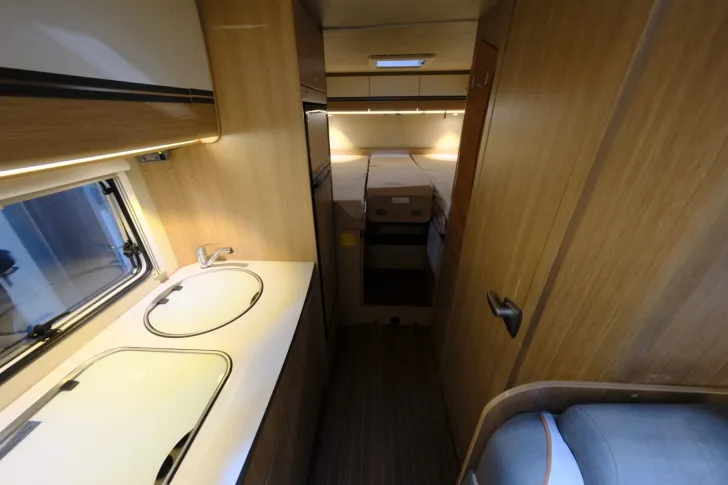 Fahrzeugbild Glücksmobil T 686/Einzelbetten/Garage/Markise/Solar #16