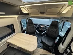 Bild 27 Challenger Van V210 Sport Edition