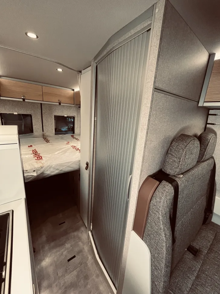 Fahrzeugbild Hymer Camper Van Grand Canyon Maxi, Dieselheizung, LED, Navi #16