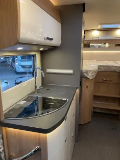 Bild 12 Carthago C1-TOURER T 143 KB-LE C MB