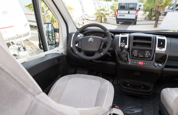 Fahrzeugbild Pössl Summit Shine 540 Citroen 165 PS Anhängerkupplung #17