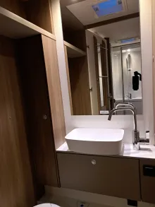 Fahrzeugbild Carado Edition24 T Ford 449 155 PS Hubbett #16