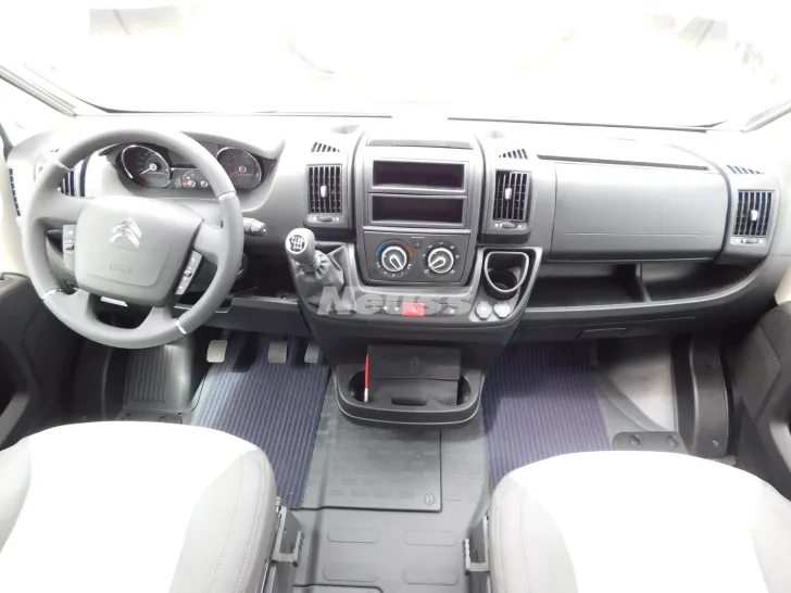 Fahrzeugbild Sunlight Adventure T 68 #7