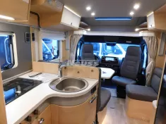 Bild 12 Hymer B-Klasse MC T 680 mit Hubbett