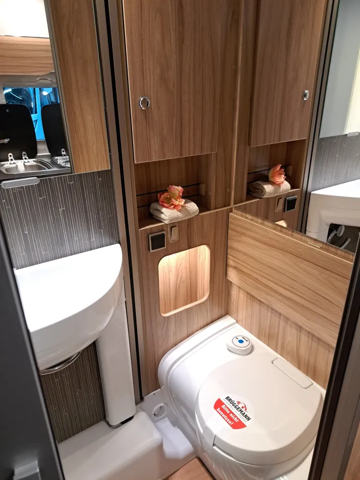 Fahrzeugbild Hymer Exsis-t 474 #19