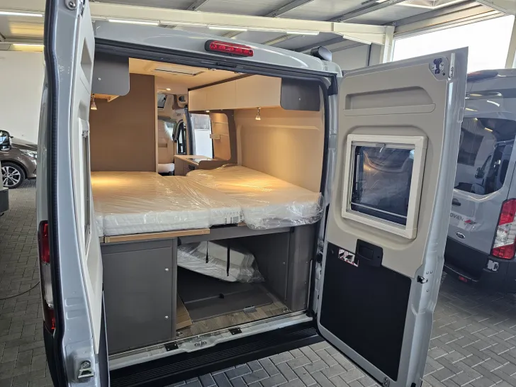 Fahrzeugbild LMC Innovan 640 #6