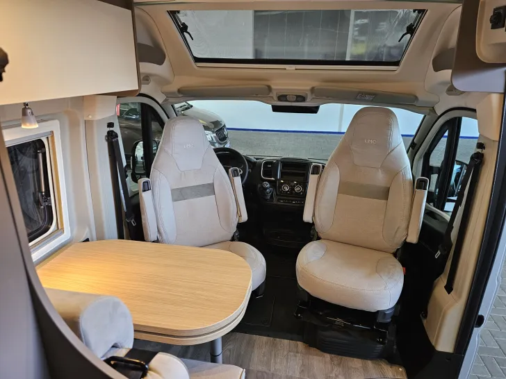 Fahrzeugbild LMC Innovan 640 #7