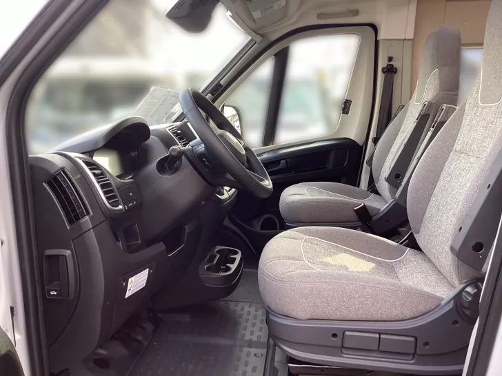 Fahrzeugbild Malibu Van charming GT skyview 600 DB 138l Kühlschrank #7