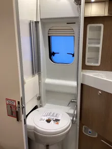 Fahrzeugbild Malibu Van charming GT skyview 640 LE K Top Zustand #15
